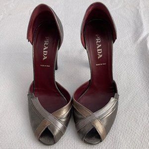Prada Authentic Heels/Pumps - EUC - Size 7 (37)